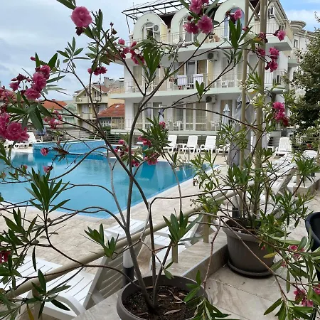 Onyx Отель Китен