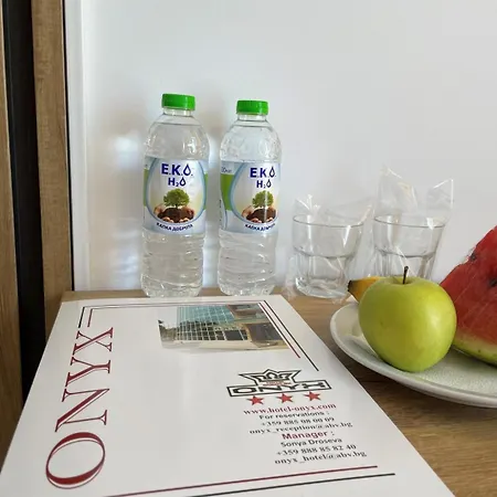 Onyx Отель Китен