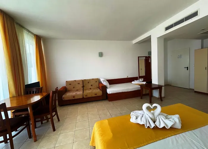 Отель Onyx Китен